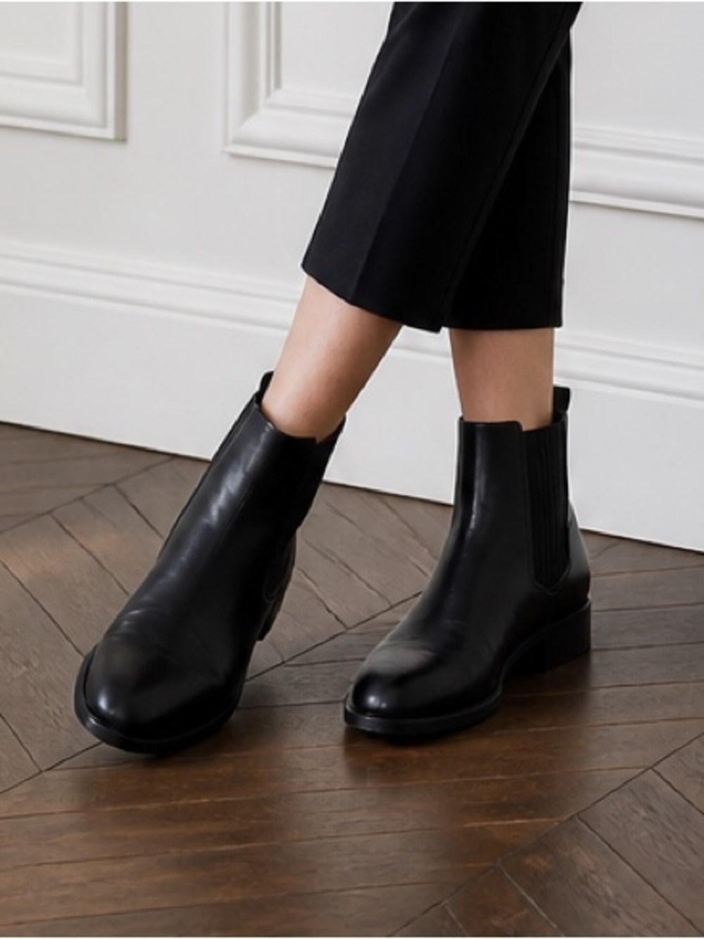 ITALEAU Lunella Water-Resistant Chelsea Bootie